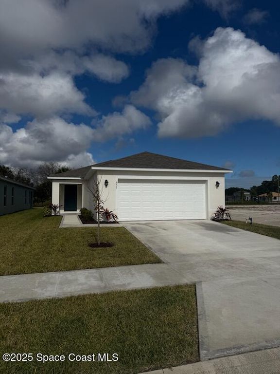 551 SW Richmond Circle, Palm Bay, FL 32908
