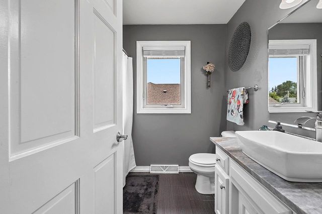 3182 PRIMROSE LANE, Green Bay, WI 54313