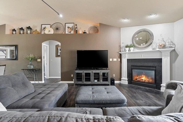 3182 PRIMROSE LANE, Green Bay, WI 54313
