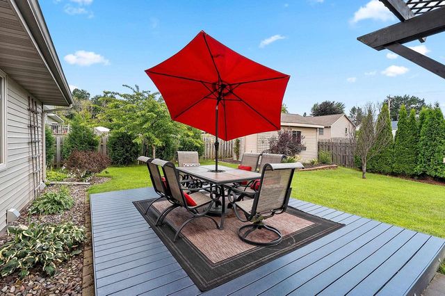 3182 PRIMROSE LANE, Green Bay, WI 54313