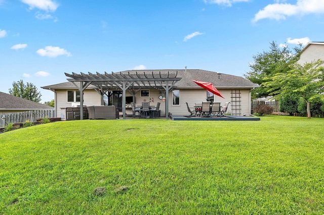 3182 PRIMROSE LANE, Green Bay, WI 54313