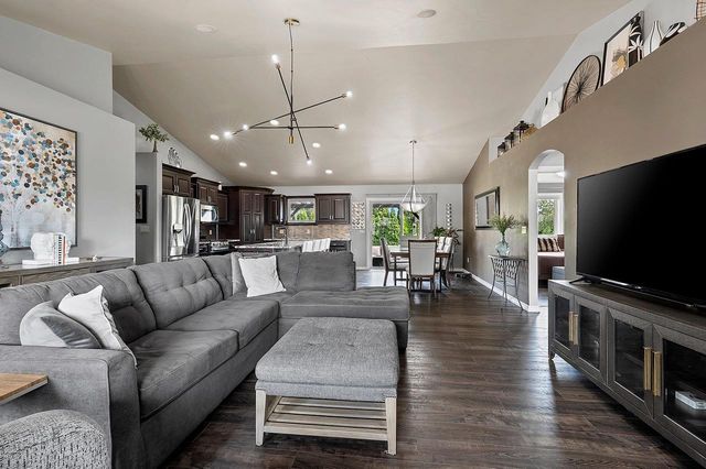 3182 PRIMROSE LANE, Green Bay, WI 54313