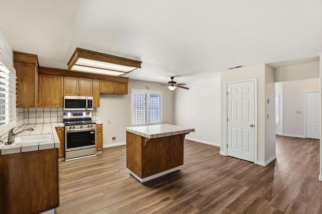 2308 Hammertown Drive, Stockton, CA 95210