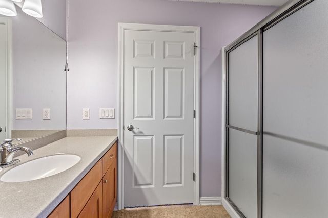 1194 Four Winds WAY, Hartland, WI 53029
