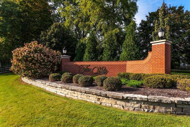 1194 Four Winds WAY, Hartland, WI 53029