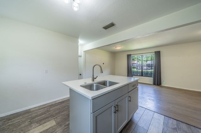 11528 Sinclair Avenue, Dallas, TX 75218