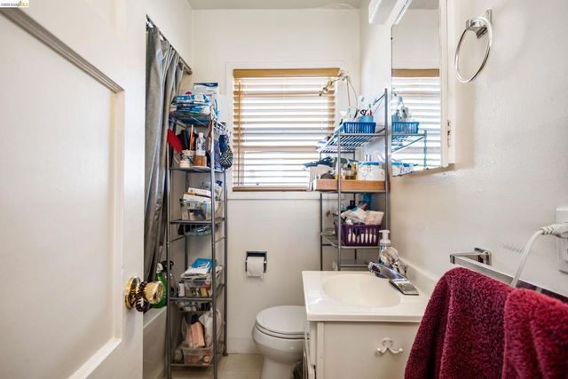 1912 Lafayette St, Alameda, CA 94501