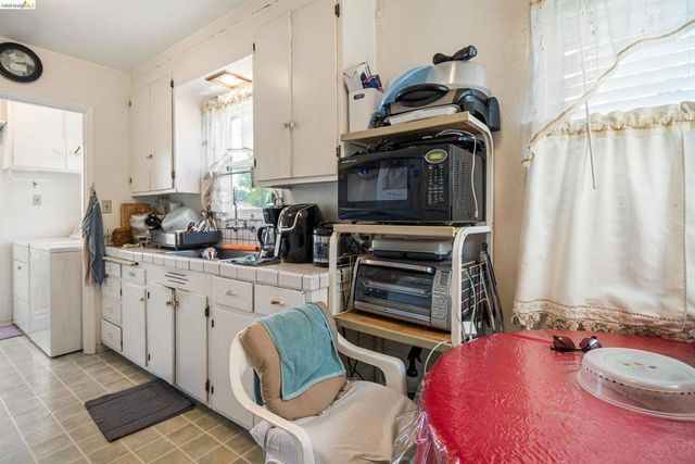 1912 Lafayette St, Alameda, CA 94501