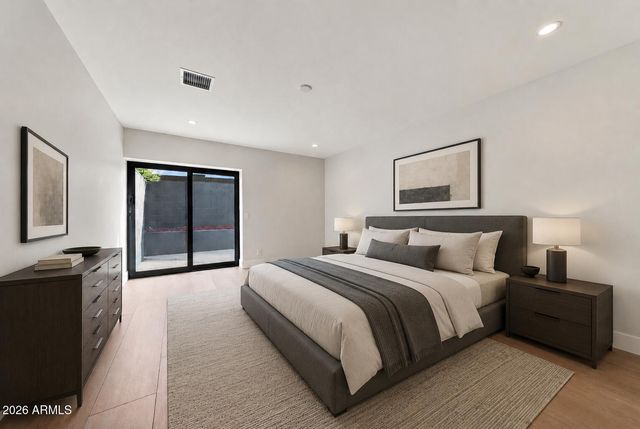 1955 E GREENWAY Road, Phoenix, AZ 85022