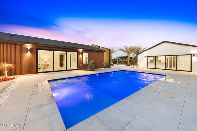 1955 E GREENWAY Road, Phoenix, AZ 85022