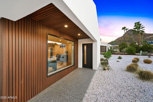 1955 E GREENWAY Road, Phoenix, AZ 85022