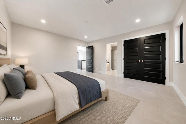 1955 E GREENWAY Road, Phoenix, AZ 85022