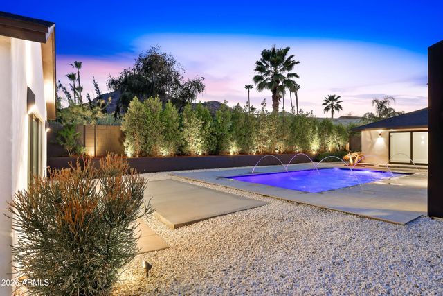 1955 E GREENWAY Road, Phoenix, AZ 85022