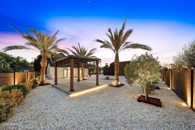 1955 E GREENWAY Road, Phoenix, AZ 85022