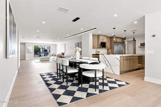 1955 E GREENWAY Road, Phoenix, AZ 85022