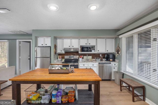 2377 W Cedar Lane, Pine Mountain, GA 31822