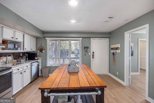 2377 W Cedar Lane, Pine Mountain, GA 31822