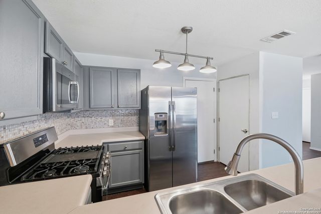 2915 Candleside, San Antonio, TX 78244