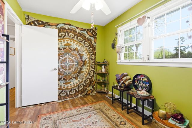 5708 Tamarack Ln, Louisville, KY 40258