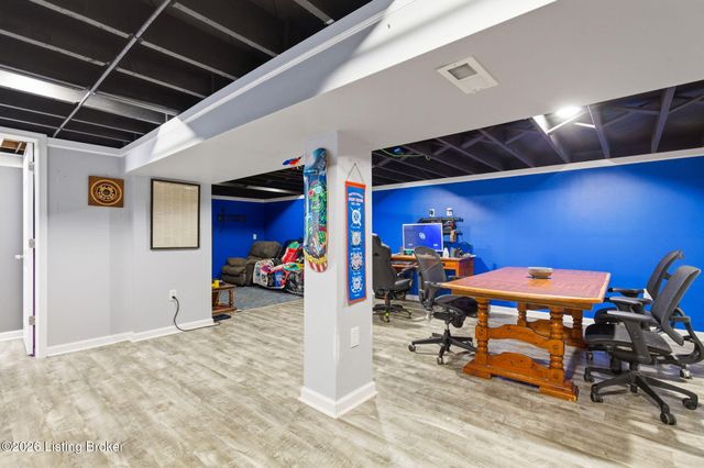 5708 Tamarack Ln, Louisville, KY 40258