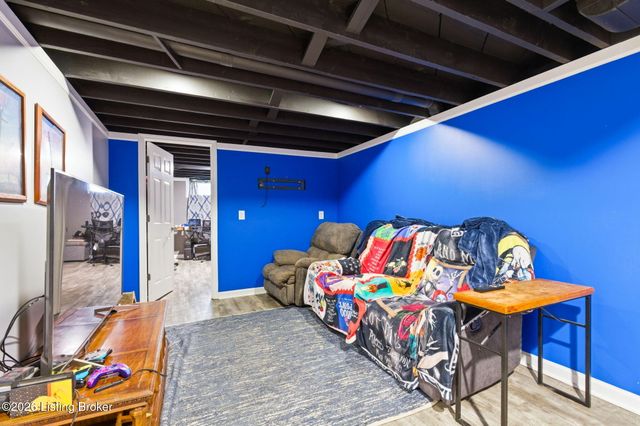 5708 Tamarack Ln, Louisville, KY 40258