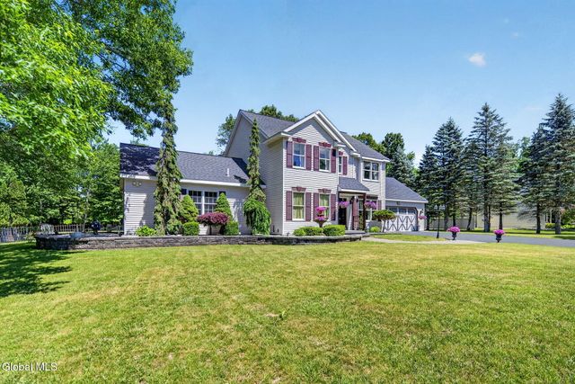 10 Victorian Drive, Poestenkill, NY 12140