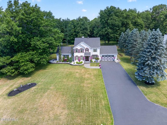 10 Victorian Drive, Poestenkill, NY 12140