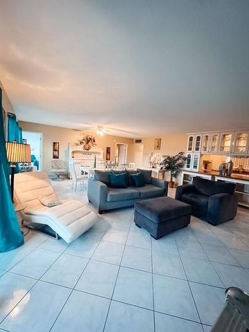 4311 NW 16th St 303B & 304B, Fort Lauderdale, FL 33313