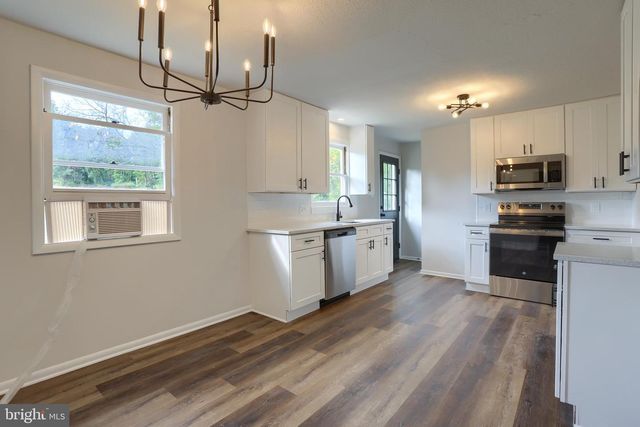 4860 YORKANA RD, Hellam, PA 17406