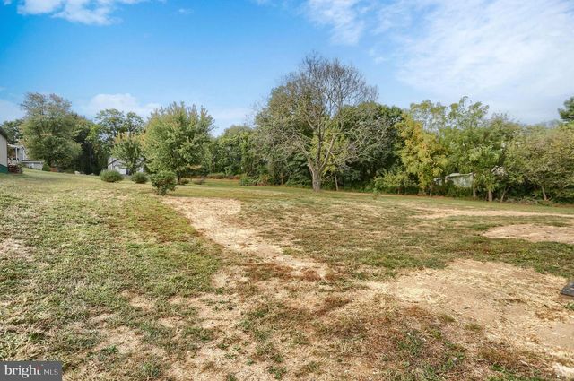4860 YORKANA RD, Hellam, PA 17406
