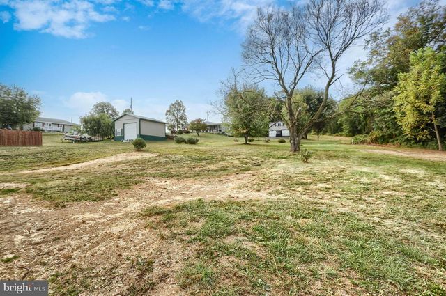 4860 YORKANA RD, Hellam, PA 17406