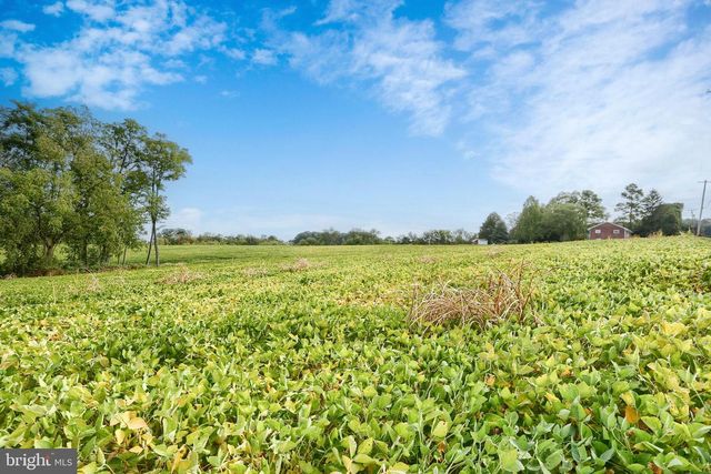 4860 YORKANA RD, Hellam, PA 17406