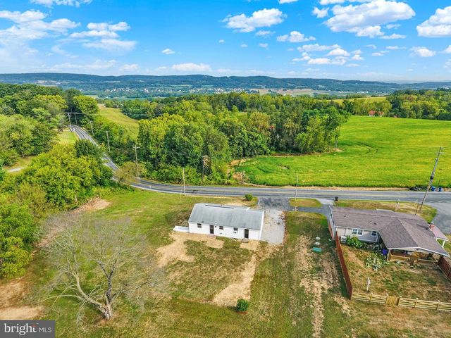 4860 YORKANA RD, Hellam, PA 17406