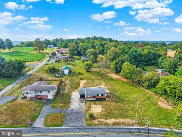 4860 YORKANA RD, Hellam, PA 17406