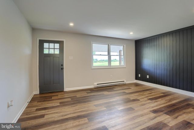 4860 YORKANA RD, Hellam, PA 17406