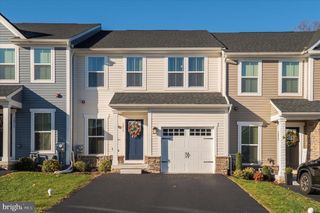 1215 BENJAMIN DR, Kennett Square, PA 19348