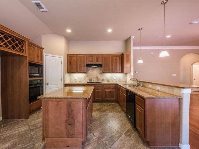 1007 Savanna LN, Cedar Park, TX 78613