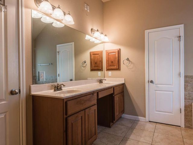 1007 Savanna LN, Cedar Park, TX 78613