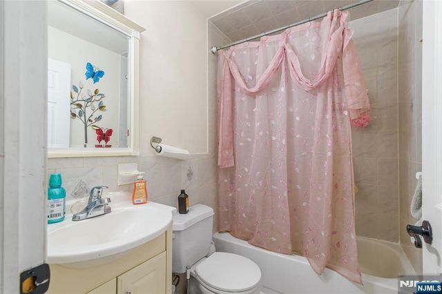 135 Highland Avenue, Newark, NJ 07104
