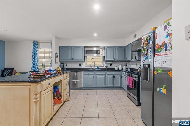 135 Highland Avenue, Newark, NJ 07104
