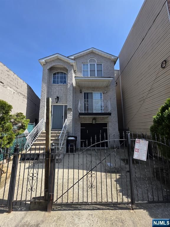 135 Highland Avenue, Newark, NJ 07104