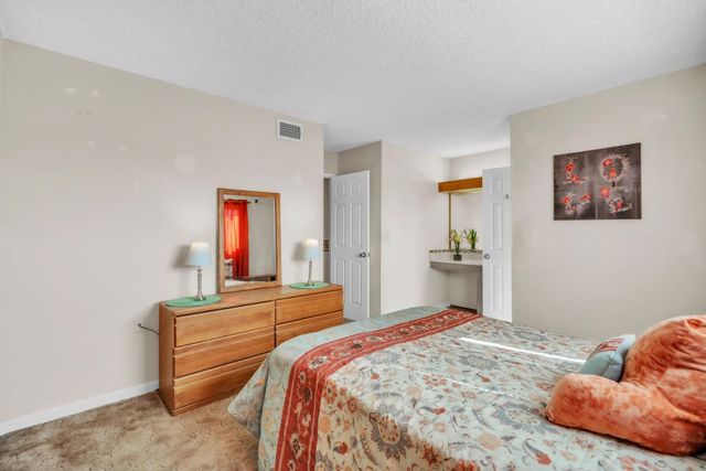 4262 Worthington Dr, North Highlands, CA 95660