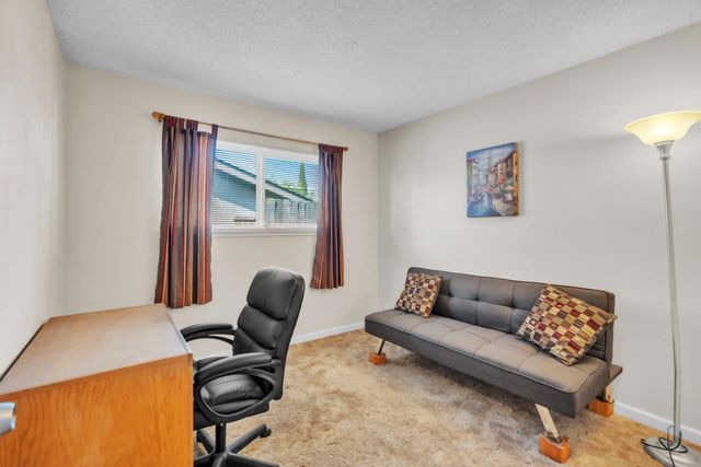 4262 Worthington Dr, North Highlands, CA 95660