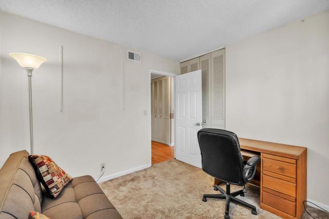 4262 Worthington Dr, North Highlands, CA 95660