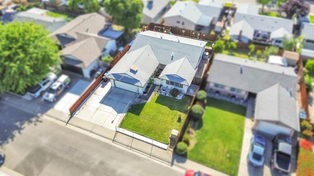 4262 Worthington Dr, North Highlands, CA 95660