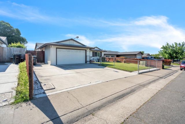 4262 Worthington Dr, North Highlands, CA 95660