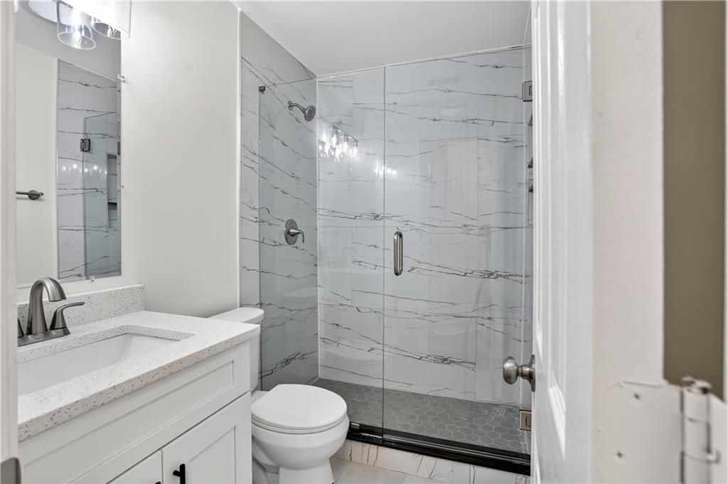 Image 23 of property listing at 225 Morton Creek Cir, Johns Creek, GA 30022