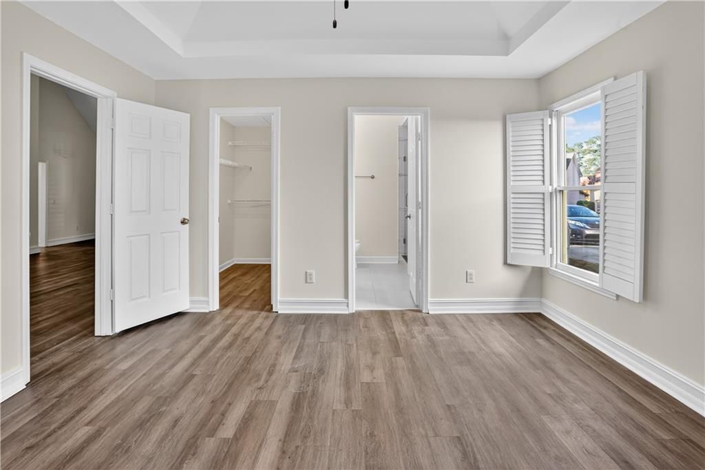 Image 9 of property listing at 225 Morton Creek Cir, Johns Creek, GA 30022