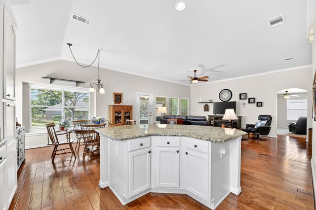9605 Rosewood Drive, Denton, TX 76207