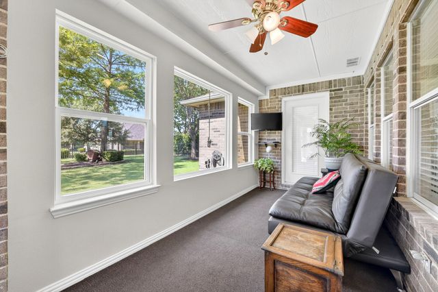 9605 Rosewood Drive, Denton, TX 76207